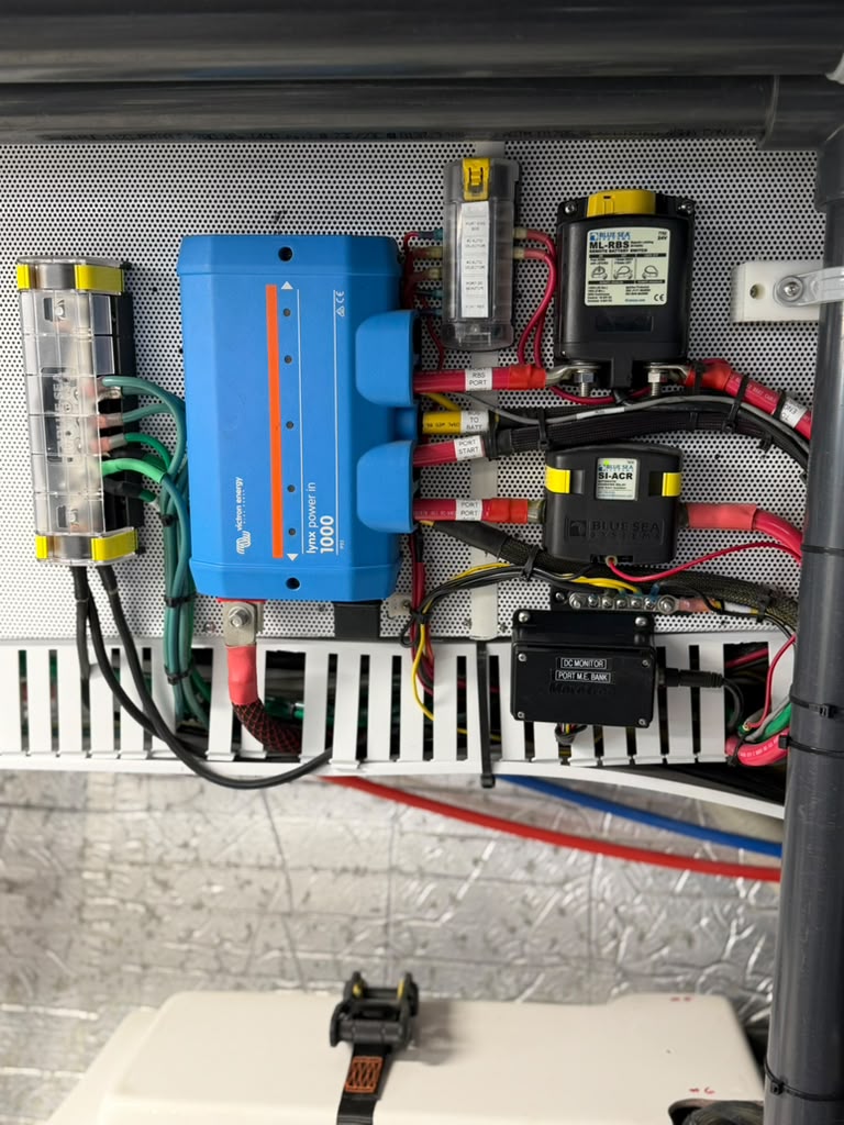 Victron Lynx Power In with Blue Sea Systems ACR and battery switches